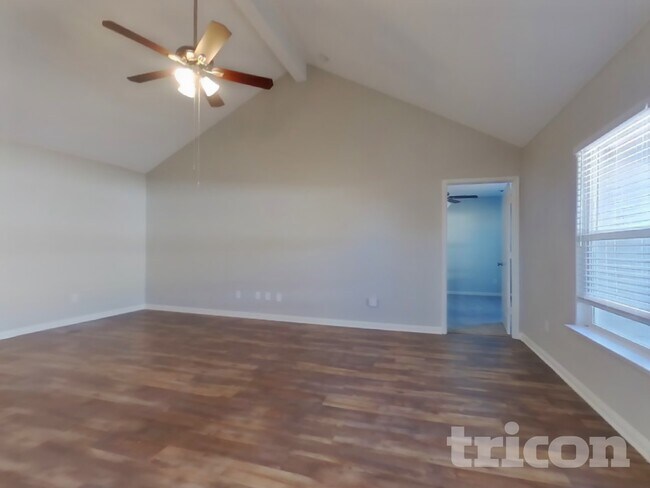 Building Photo - 102 Saddlebag Ct