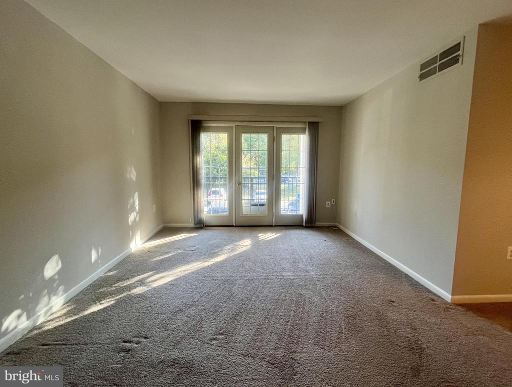 Foto principal - 9457 Fairfax Blvd