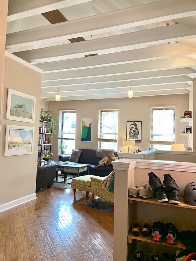 Foto del edificio - 1624 W Julian St
