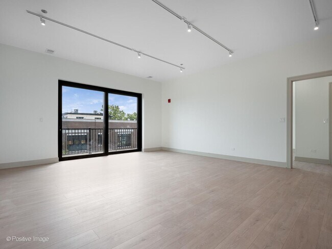 Foto del edificio - 3202 N Racine Ave