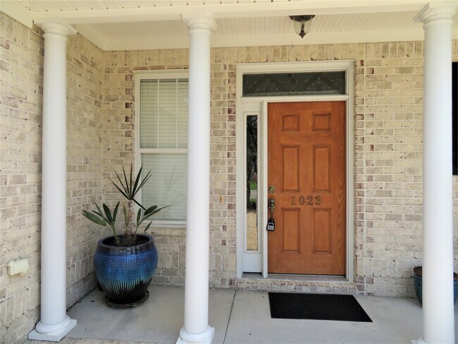 Foto del edificio - 3 bedroom, 2 bath home located in Waterford community of Leland