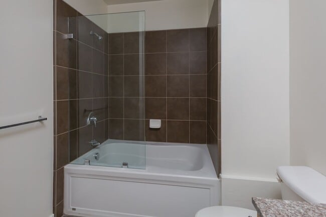 Building Photo - 2 bedroom 2 story East Village loft at Fah...