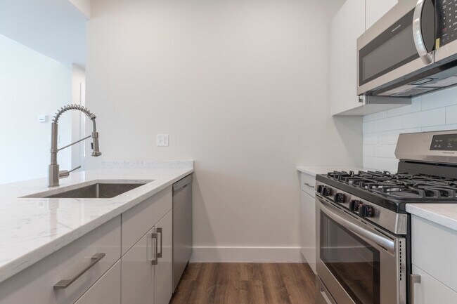 Foto del edificio - 843 Columbia Rd