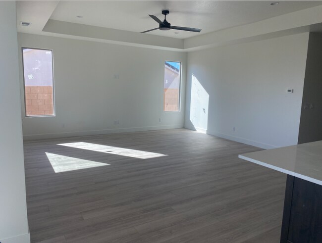 Foto del edificio - 1555 W 470 N