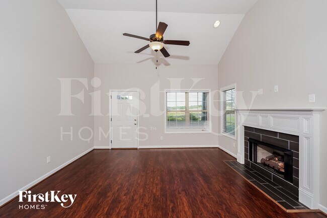 Foto del edificio - 125 Ridgefield Ln