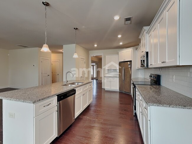 Foto del edificio - 1076 Adams Haven Bend