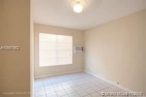Building Photo - 1 br, 1 bath Apartment - 428 SW 9th St Apt 3
