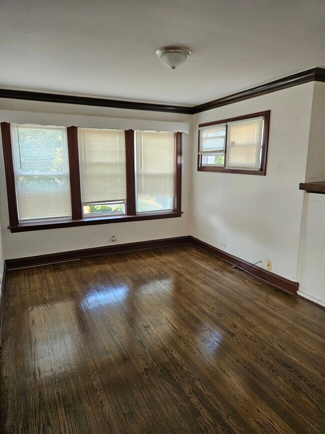 Foto del edificio - 1745 W 89th St