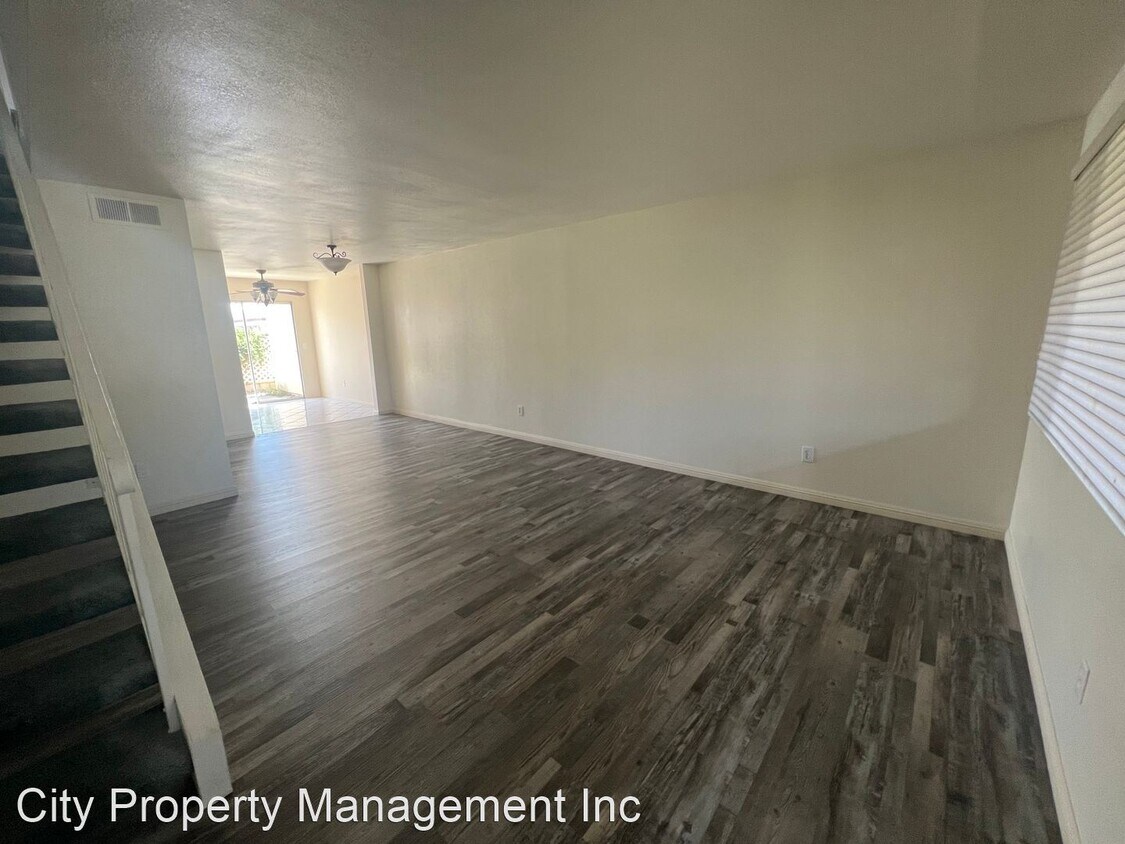 Primary Photo - 2 br, 1.5 bath House - 171 Espanas Gln,