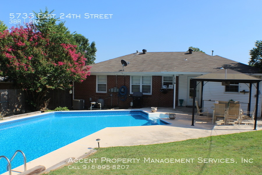 Foto principal - 3 Bedroom Midtown location with Pool!!!