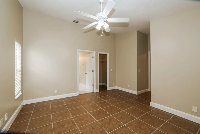 Foto del edificio - 6066 Ungerer St