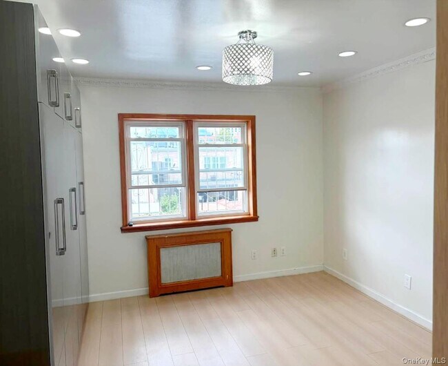 Foto del edificio - 108-23 64th Ave