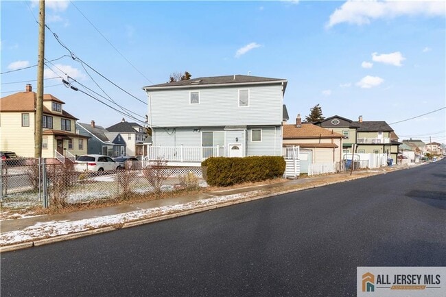 Building Photo - 1 Stanton St