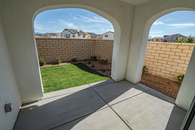 Building Photo - Spacious 4-Bedroom Home with Solar in Vale...