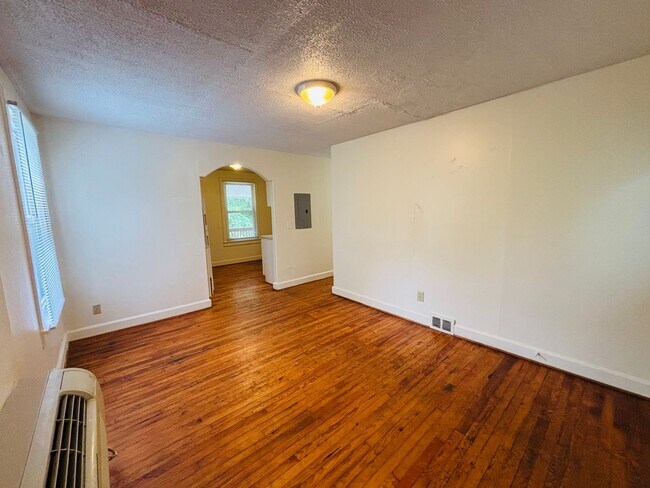 Foto del edificio - 821-2 Montgomery Street