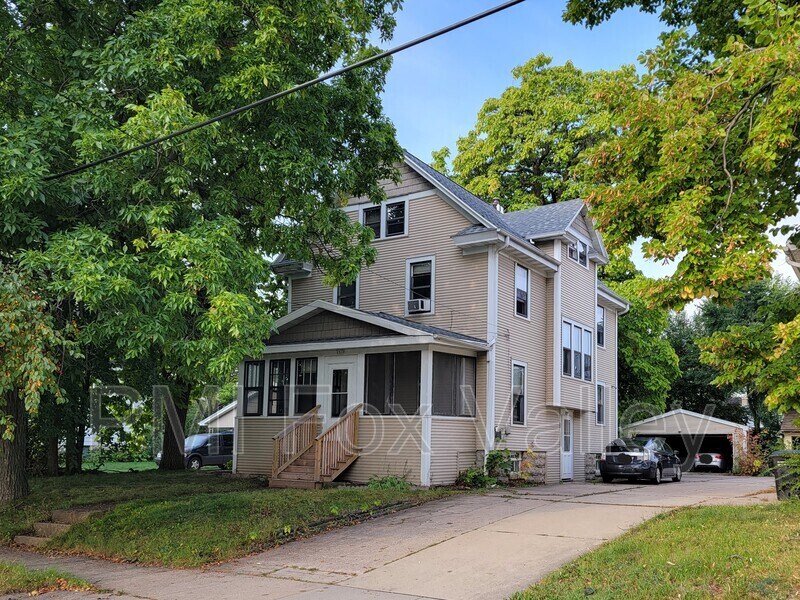 1435 Ohio St, Oshkosh, WI 54902 Condo for Rent in Oshkosh, WI