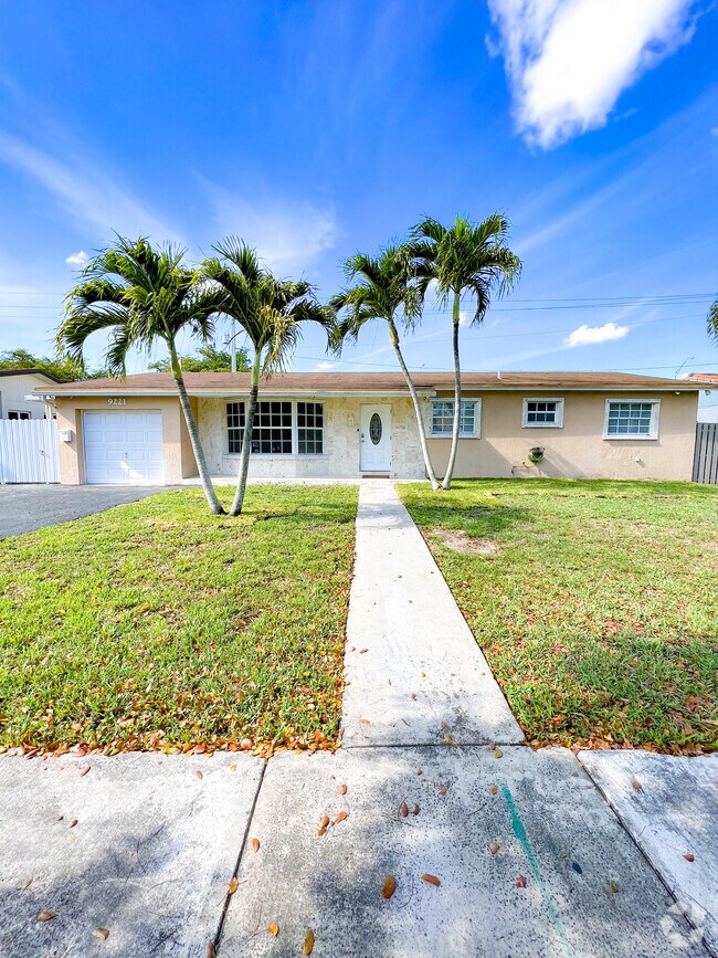 Coral Gardens Apartments under 800 Miami, FL 4 Rentals