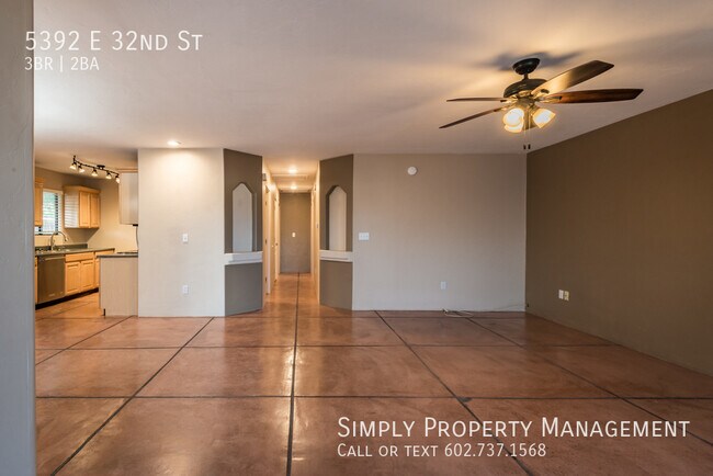 Building Photo - 3 Bedroom 2 bath home!