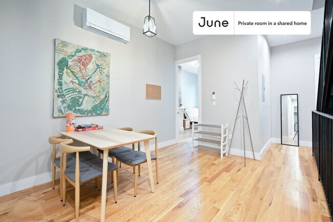 Foto del edificio - Room in Shared 8.0 bed/8 bath home