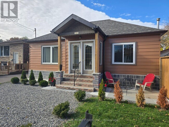 Photo du bâtiment - 731 Knox Ave