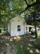 Building Photo - 934 N National Ave