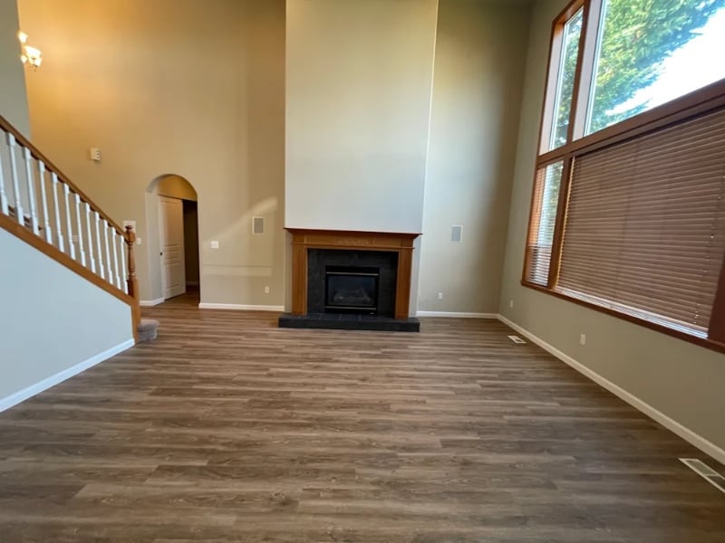 Primary Photo - 11813 184th Street E