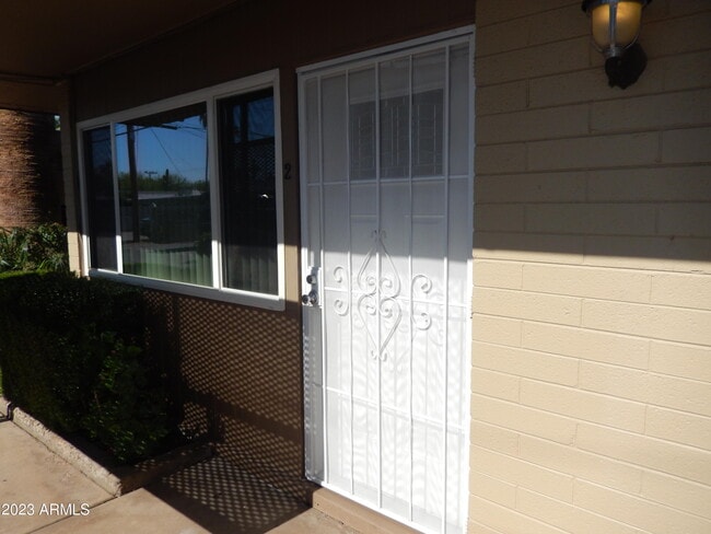 Building Photo - 3618 E Montecito Ave