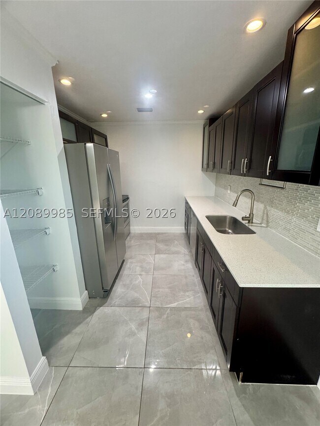 Foto del edificio - 8921 NW 28th Dr