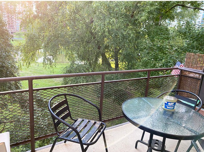 Foto del edificio - 10400 Rockville Pike