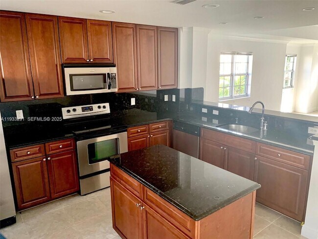 Foto del edificio - 218 SW 6th Pl