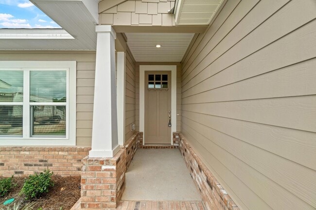 Foto del edificio - 215 Speckled Trout Ln N