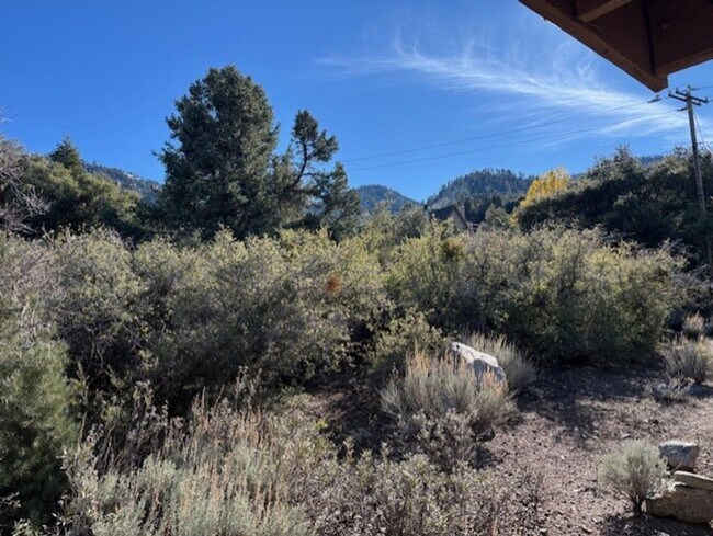 Building Photo - 2028 Linden Dr