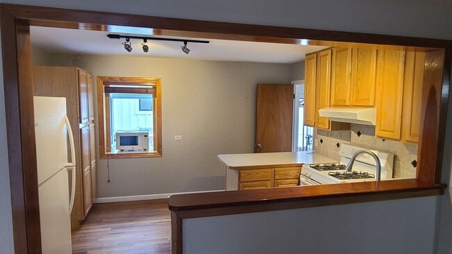 Building Photo - 4840 W 30th Ave