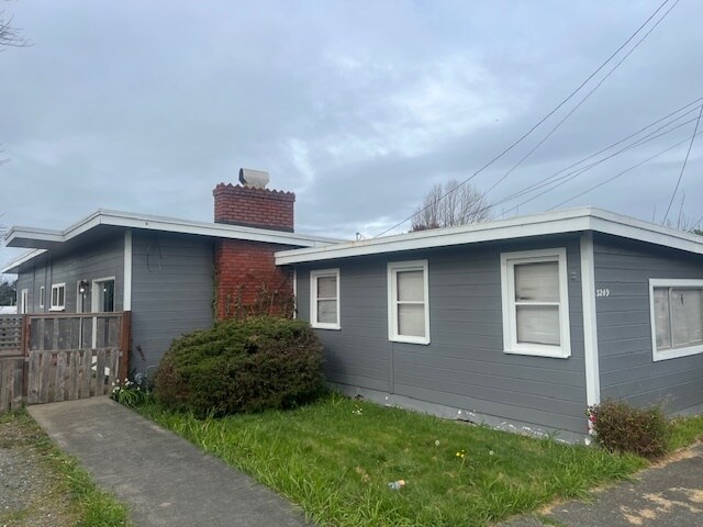 Front of home - 3249 17th St