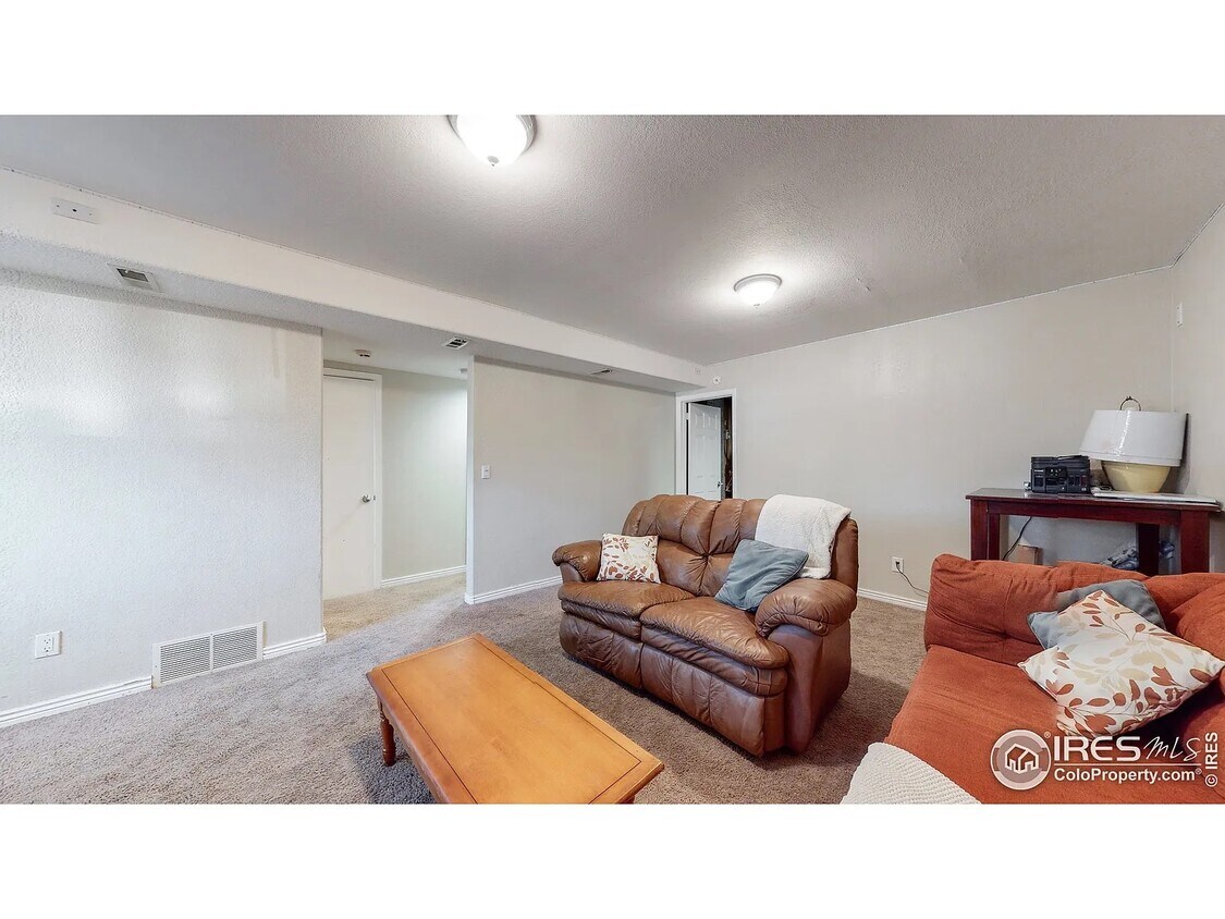 Primary Photo - 2759 Leisure Dr