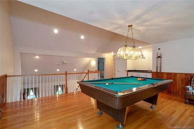 Pool table for evenings of fun - 104 Kingfisher Ln