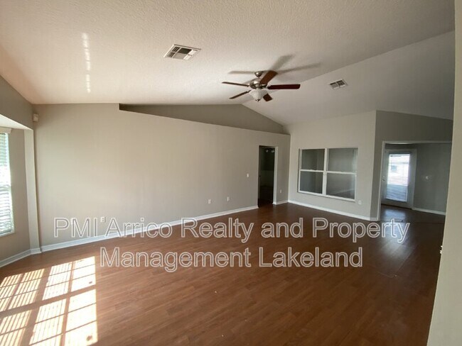 Foto del edificio - 5325 Tillery Rd