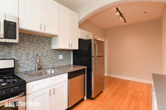 Foto del edificio - 2331 N Rockwell St