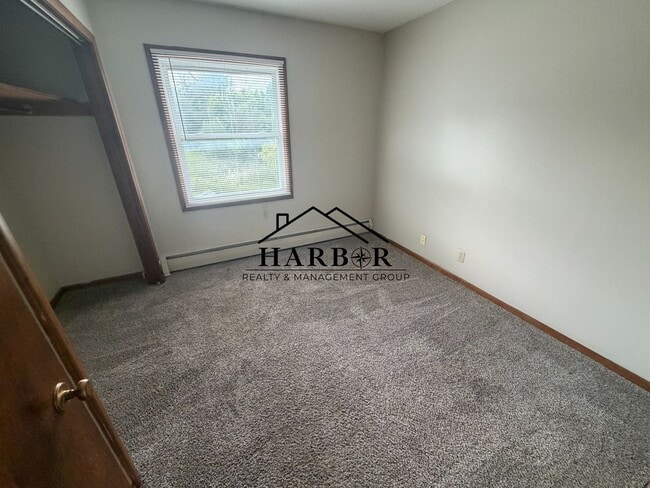 Foto del edificio - 204 11th Ave NW