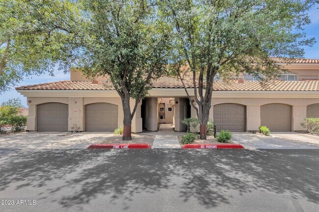 Foto del edificio - Welcome to this stunning 3-bedroom, 2-bath condo in the heart of McCormick Ranch!