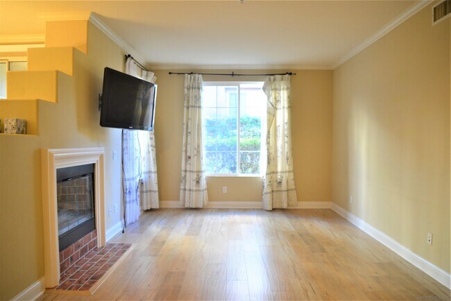 Foto del edificio - 12374 Carmel Country Rd