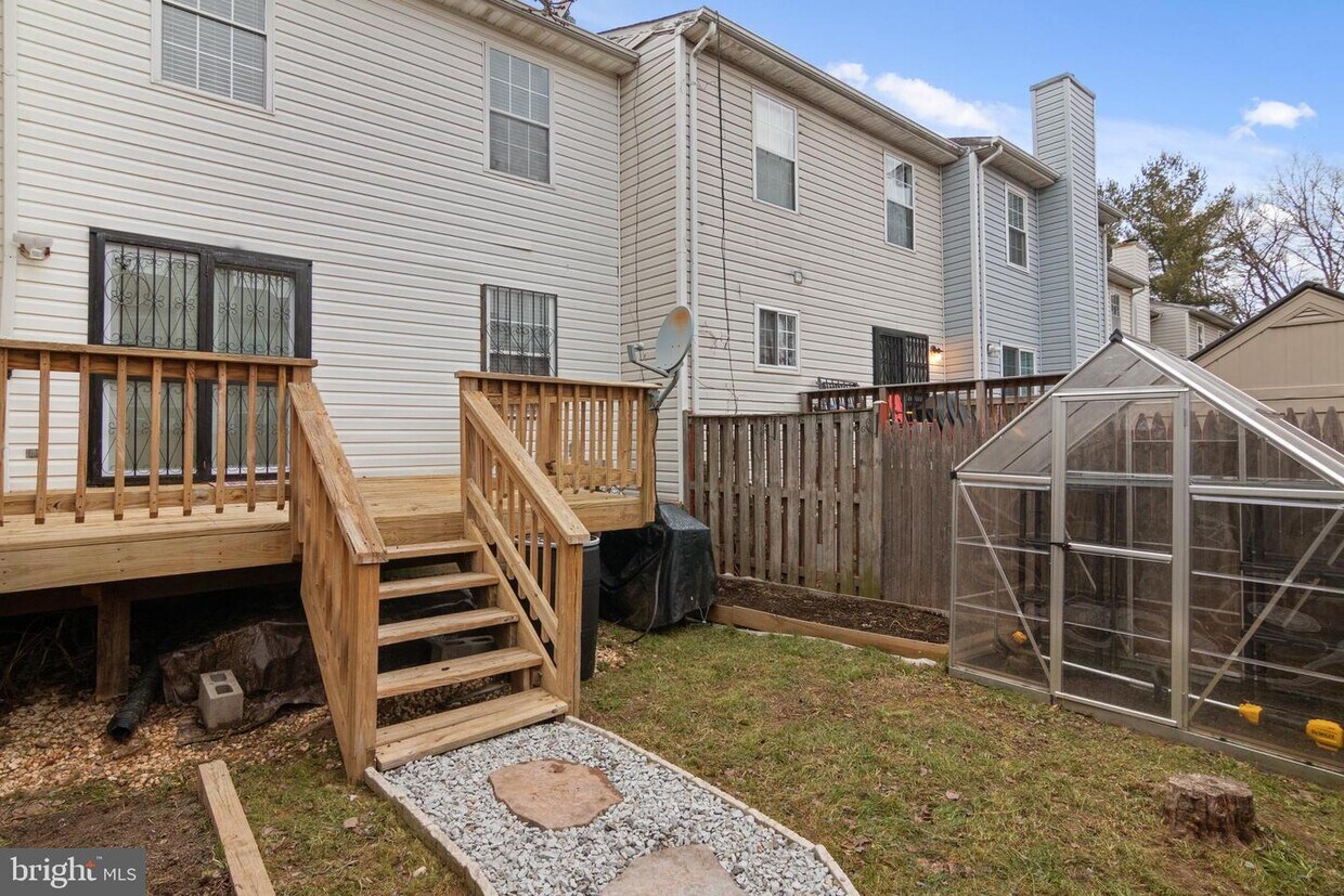 2904 Buckthorn Ct, Glenarden, MD 20706 Townhome Rentals in Glenarden