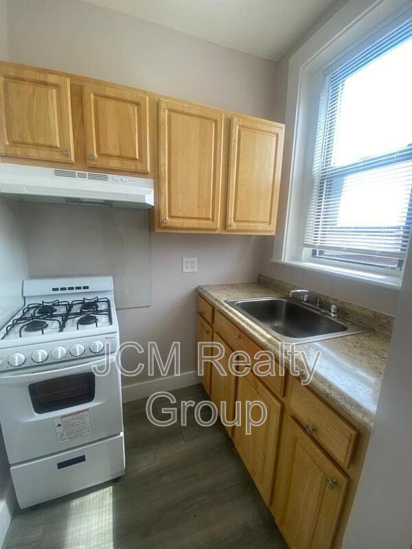 Photo - 124 Central Ave Apartment