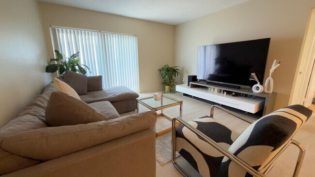 Foto del edificio - 400 Kings Point Dr