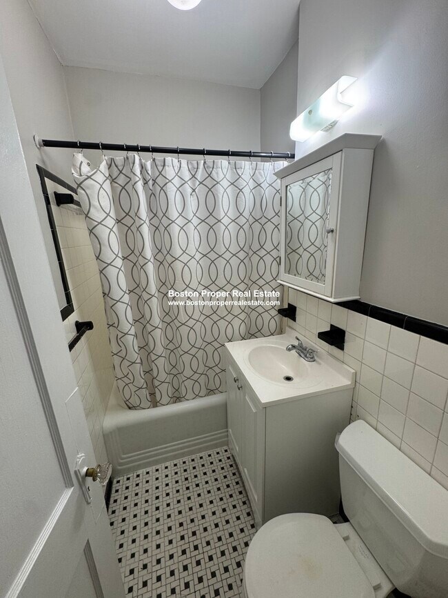 Foto del edificio - 456 Beacon St