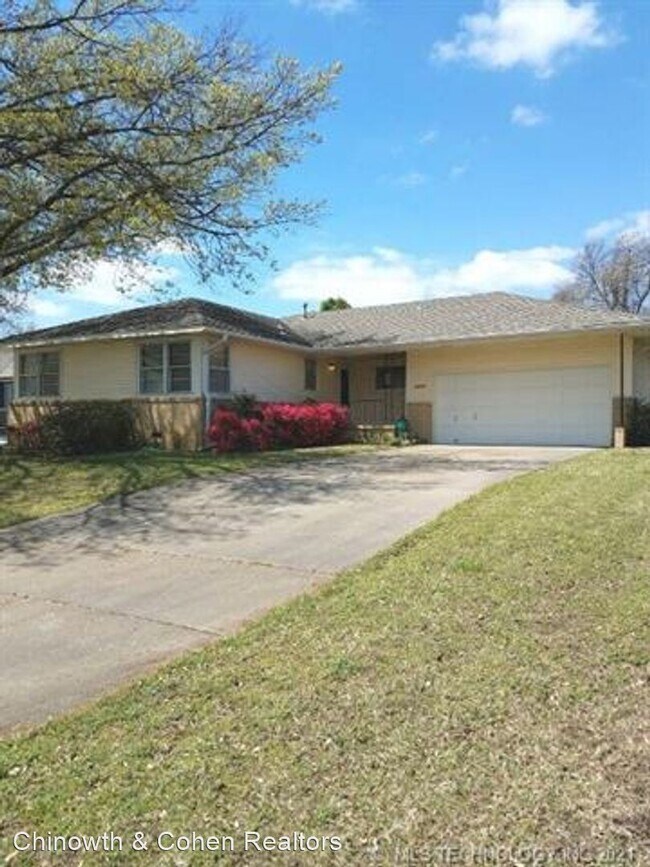 Building Photo - 3 br, 1 bath House - 3240 S Toledo Ave