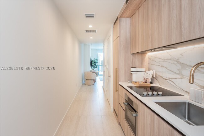 Foto del edificio - 77 SE 5th St
