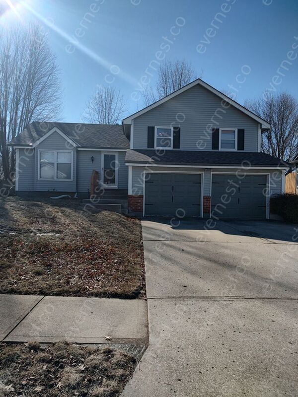 Primary Photo - 1120 SW Brook Ct