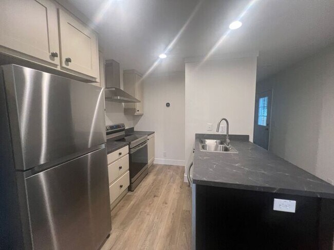 Foto del edificio - Coming Soon! Newly built 2024 mobile home, 1 BR, all lvp flooring, stainless steel appliances