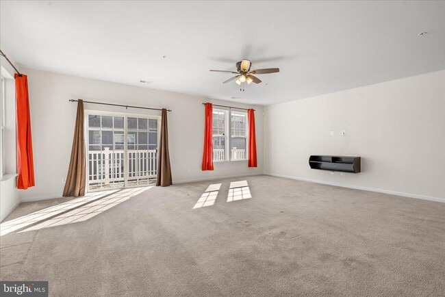 Building Photo - 9717 Tealbriar Dr